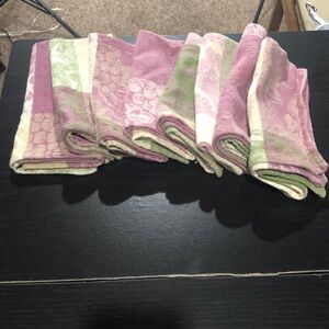 Set of 8 grape themed cloth napkins